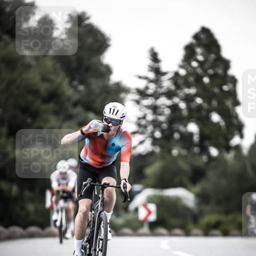21.06.2026 - 29. Vierlanden-Triathlon H.Heesch http://msf.ph/oto/9899712 21.06.2026 10:08:00 Radfahren 7, 59, 80, 305, 320, 334 meine-sportfotos.de