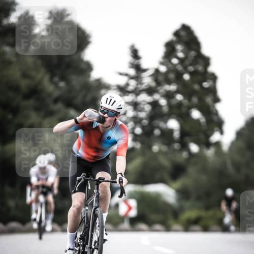 21.06.2026 - 29. Vierlanden-Triathlon H.Heesch http://msf.ph/oto/9899718 21.06.2026 10:08:00 Radfahren 7, 59, 80, 305, 320, 334 meine-sportfotos.de