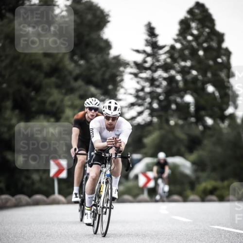 21.06.2026 - 29. Vierlanden-Triathlon H.Heesch http://msf.ph/oto/9899747 21.06.2026 10:08:02 Radfahren 7, 59, 80, 305, 334, 371 meine-sportfotos.de