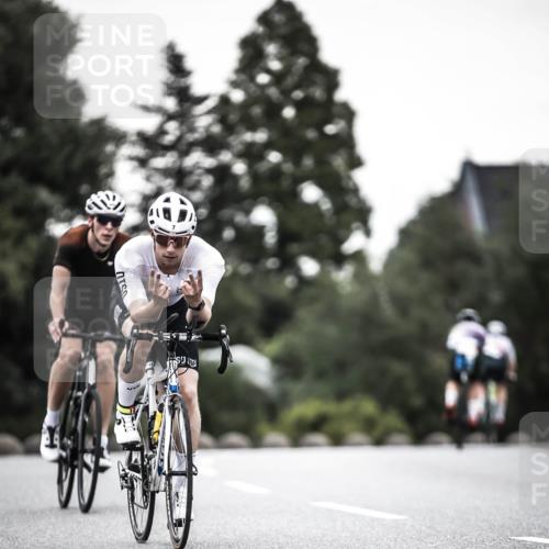 21.06.2026 - 29. Vierlanden-Triathlon H.Heesch http://msf.ph/oto/9899767 21.06.2026 10:08:02 Radfahren 7, 59, 80, 305, 334, 371 meine-sportfotos.de