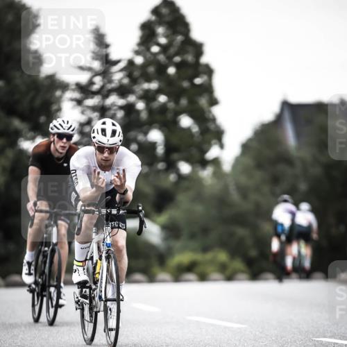 21.06.2026 - 29. Vierlanden-Triathlon H.Heesch http://msf.ph/oto/9899770 21.06.2026 10:08:02 Radfahren 7, 59, 80, 305, 334, 371 meine-sportfotos.de