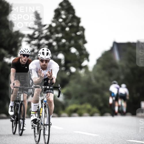 21.06.2026 - 29. Vierlanden-Triathlon H.Heesch http://msf.ph/oto/9899773 21.06.2026 10:08:02 Radfahren 7, 59, 80, 305, 334, 371 meine-sportfotos.de