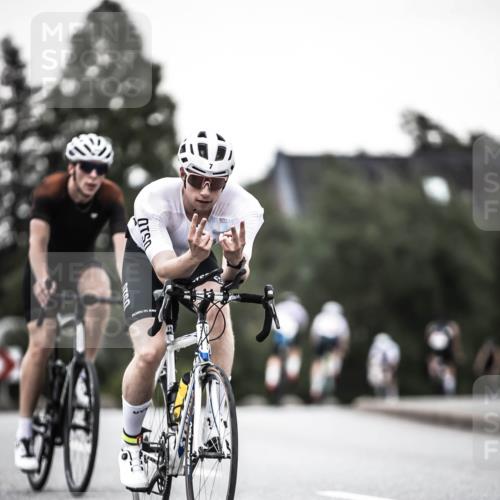 21.06.2026 - 29. Vierlanden-Triathlon H.Heesch http://msf.ph/oto/9899792 21.06.2026 10:08:03 Radfahren 7, 80, 305, 334, 371 meine-sportfotos.de