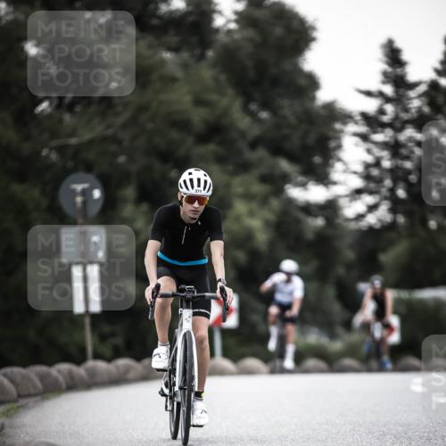 21.06.2026 - 29. Vierlanden-Triathlon H.Heesch http://msf.ph/oto/9899810 21.06.2026 10:08:07 Radfahren 38, 80, 305, 371, 373 meine-sportfotos.de