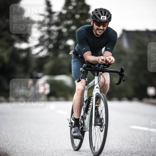 21.06.2026 - 29. Vierlanden-Triathlon H.Heesch http://msf.ph/oto/9900053 21.06.2026 10:08:31 Radfahren 67, 173, 358 meine-sportfotos.de