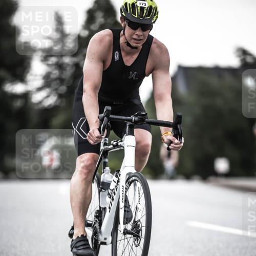 21.06.2026 - 29. Vierlanden-Triathlon H.Heesch http://msf.ph/oto/9900088 21.06.2026 10:08:33 Radfahren 67, 82, 173, 358 meine-sportfotos.de