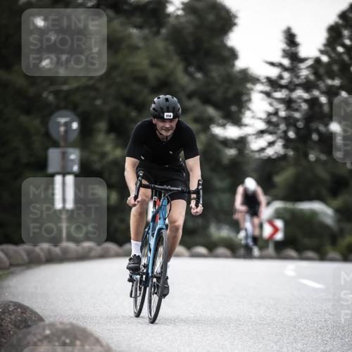 21.06.2026 - 29. Vierlanden-Triathlon H.Heesch http://msf.ph/oto/9900100 21.06.2026 10:08:36 Radfahren 82, 173, 358 meine-sportfotos.de