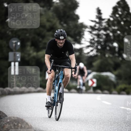 21.06.2026 - 29. Vierlanden-Triathlon H.Heesch http://msf.ph/oto/9900109 21.06.2026 10:08:36 Radfahren 82, 173, 358 meine-sportfotos.de
