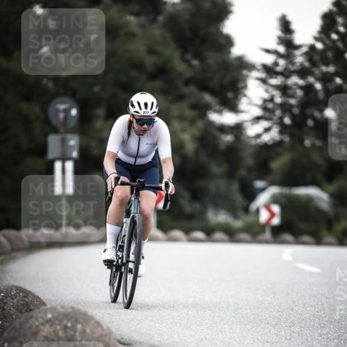 21.06.2026 - 29. Vierlanden-Triathlon H.Heesch http://msf.ph/oto/9900193 21.06.2026 10:08:47 Radfahren 30, 212, 269, 277 meine-sportfotos.de