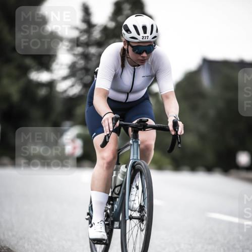 21.06.2026 - 29. Vierlanden-Triathlon H.Heesch http://msf.ph/oto/9900235 21.06.2026 10:08:48 Radfahren 30, 212, 269, 277 meine-sportfotos.de