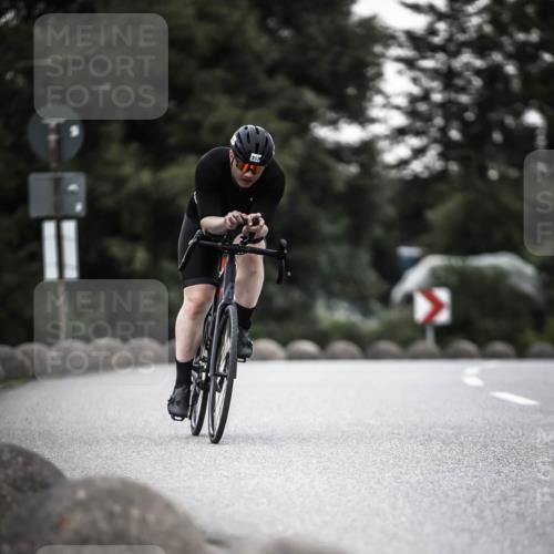 21.06.2026 - 29. Vierlanden-Triathlon H.Heesch http://msf.ph/oto/9900305 21.06.2026 10:09:05 Radfahren 313 meine-sportfotos.de