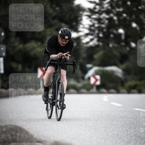 21.06.2026 - 29. Vierlanden-Triathlon H.Heesch http://msf.ph/oto/9900314 21.06.2026 10:09:05 Radfahren 313 meine-sportfotos.de