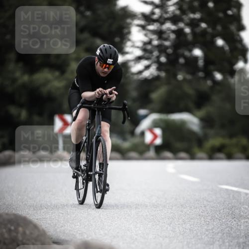21.06.2026 - 29. Vierlanden-Triathlon H.Heesch http://msf.ph/oto/9900317 21.06.2026 10:09:05 Radfahren 313 meine-sportfotos.de