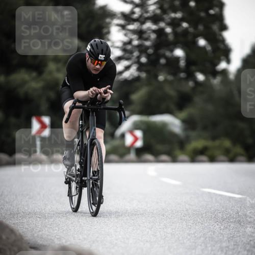 21.06.2026 - 29. Vierlanden-Triathlon H.Heesch http://msf.ph/oto/9900323 21.06.2026 10:09:05 Radfahren 313 meine-sportfotos.de