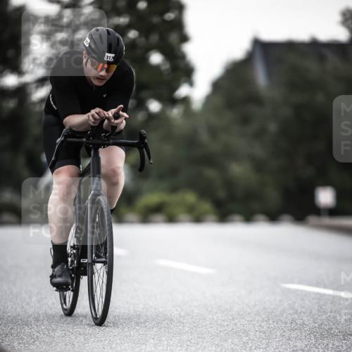 21.06.2026 - 29. Vierlanden-Triathlon H.Heesch http://msf.ph/oto/9900346 21.06.2026 10:09:06 Radfahren 313 meine-sportfotos.de