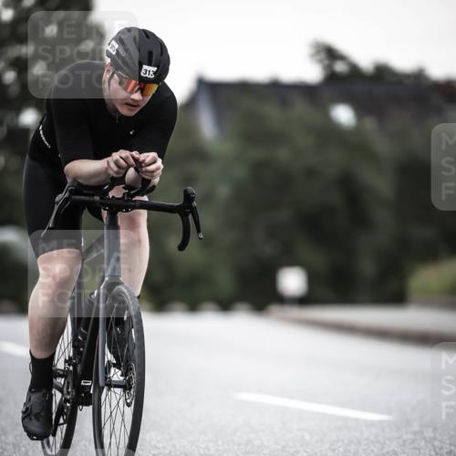 21.06.2026 - 29. Vierlanden-Triathlon H.Heesch http://msf.ph/oto/9900361 21.06.2026 10:09:06 Radfahren 313 meine-sportfotos.de