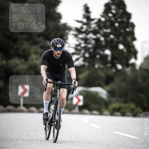 21.06.2026 - 29. Vierlanden-Triathlon H.Heesch http://msf.ph/oto/9900457 21.06.2026 10:09:24 Radfahren 25, 153, 191, 303 meine-sportfotos.de