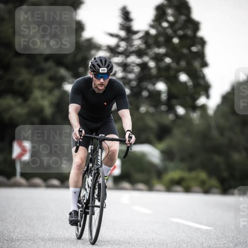 21.06.2026 - 29. Vierlanden-Triathlon H.Heesch http://msf.ph/oto/9900464 21.06.2026 10:09:24 Radfahren 25, 153, 191, 303 meine-sportfotos.de