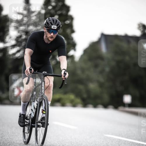 21.06.2026 - 29. Vierlanden-Triathlon H.Heesch http://msf.ph/oto/9900509 21.06.2026 10:09:24 Radfahren 25, 153, 191, 303 meine-sportfotos.de
