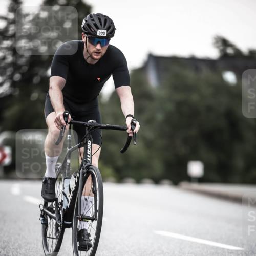 21.06.2026 - 29. Vierlanden-Triathlon H.Heesch http://msf.ph/oto/9900518 21.06.2026 10:09:24 Radfahren 25, 153, 191, 303 meine-sportfotos.de
