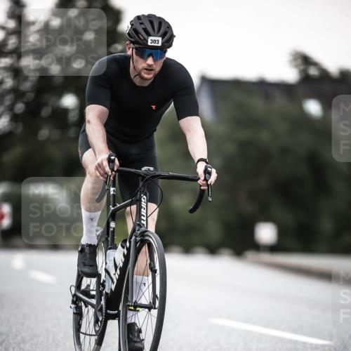 21.06.2026 - 29. Vierlanden-Triathlon H.Heesch http://msf.ph/oto/9900523 21.06.2026 10:09:24 Radfahren 25, 153, 191, 303 meine-sportfotos.de