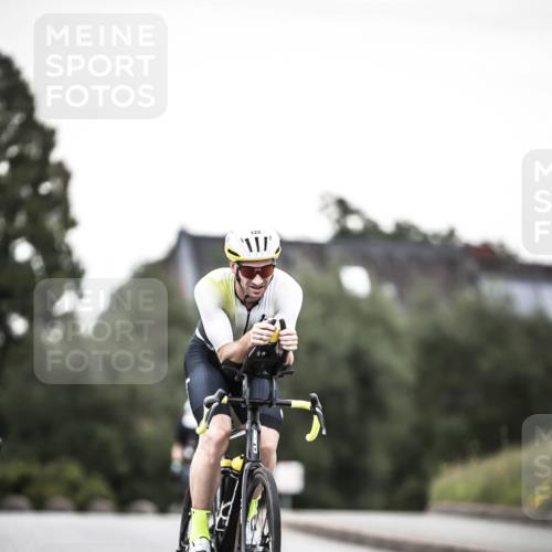 21.06.2026 - 29. Vierlanden-Triathlon H.Heesch http://msf.ph/oto/9900579 21.06.2026 10:09:37 Radfahren 18, 121, 122, 157, 225 meine-sportfotos.de