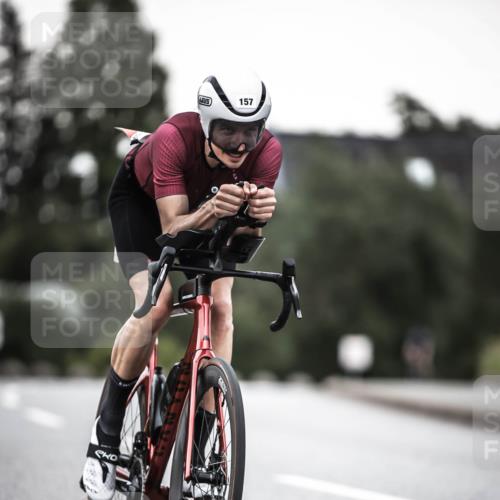 21.06.2026 - 29. Vierlanden-Triathlon H.Heesch http://msf.ph/oto/9900620 21.06.2026 10:09:41 Radfahren 18, 121, 157 meine-sportfotos.de