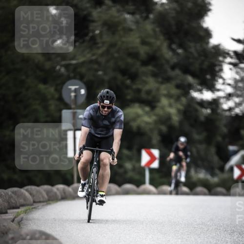 21.06.2026 - 29. Vierlanden-Triathlon H.Heesch http://msf.ph/oto/9900638 21.06.2026 10:09:49 Radfahren 40, 69, 327 meine-sportfotos.de