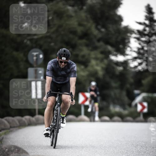 21.06.2026 - 29. Vierlanden-Triathlon H.Heesch http://msf.ph/oto/9900661 21.06.2026 10:09:50 Radfahren 40, 69, 309, 327 meine-sportfotos.de