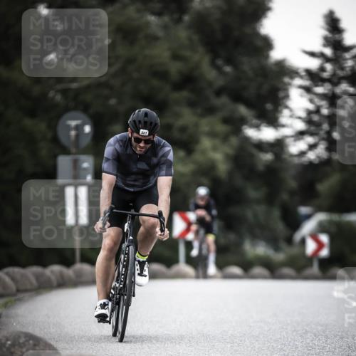 21.06.2026 - 29. Vierlanden-Triathlon H.Heesch http://msf.ph/oto/9900663 21.06.2026 10:09:50 Radfahren 40, 69, 309, 327 meine-sportfotos.de