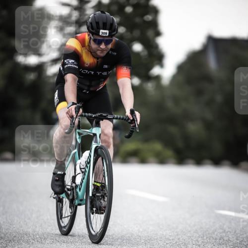21.06.2026 - 29. Vierlanden-Triathlon H.Heesch http://msf.ph/oto/9900779 21.06.2026 10:09:57 Radfahren 29, 40, 69, 309 meine-sportfotos.de
