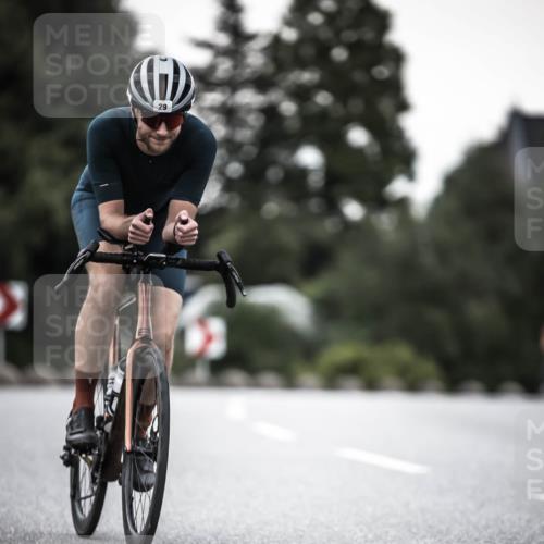 21.06.2026 - 29. Vierlanden-Triathlon H.Heesch http://msf.ph/oto/9900843 21.06.2026 10:10:04 Radfahren 29, 430 meine-sportfotos.de
