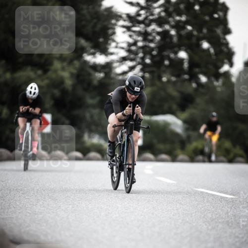 21.06.2026 - 29. Vierlanden-Triathlon H.Heesch http://msf.ph/oto/9900922 21.06.2026 10:10:21 Radfahren 171, 230, 255, 295 meine-sportfotos.de