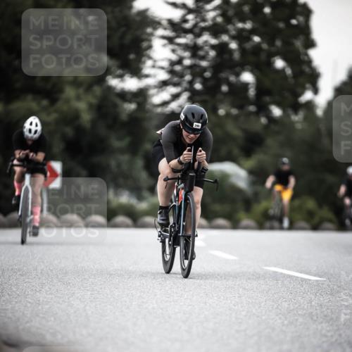 21.06.2026 - 29. Vierlanden-Triathlon H.Heesch http://msf.ph/oto/9900928 21.06.2026 10:10:21 Radfahren 171, 230, 255, 295 meine-sportfotos.de