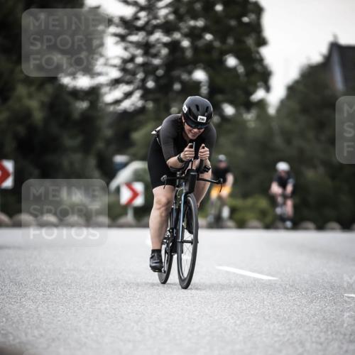 21.06.2026 - 29. Vierlanden-Triathlon H.Heesch http://msf.ph/oto/9900943 21.06.2026 10:10:21 Radfahren 171, 230, 255, 295 meine-sportfotos.de