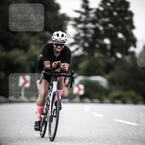 21.06.2026 - 29. Vierlanden-Triathlon H.Heesch http://msf.ph/oto/9900968 21.06.2026 10:10:24 Radfahren 230, 255, 295, 356 meine-sportfotos.de