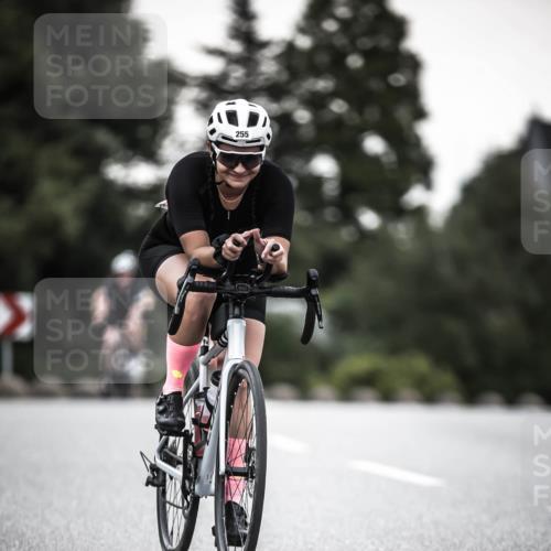 21.06.2026 - 29. Vierlanden-Triathlon H.Heesch http://msf.ph/oto/9900985 21.06.2026 10:10:24 Radfahren 230, 255, 295, 356 meine-sportfotos.de
