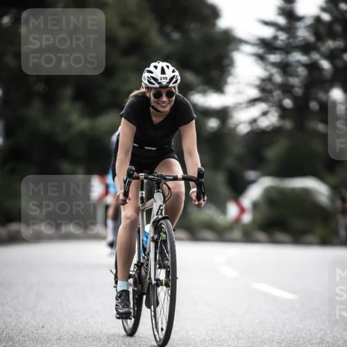 21.06.2026 - 29. Vierlanden-Triathlon H.Heesch http://msf.ph/oto/9901024 21.06.2026 09:29:41 Radfahren 186, 249 meine-sportfotos.de