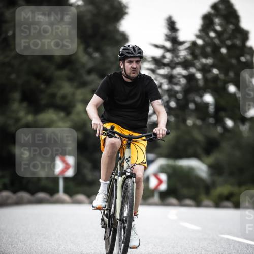 21.06.2026 - 29. Vierlanden-Triathlon H.Heesch http://msf.ph/oto/9901052 21.06.2026 10:10:30 Radfahren 3, 163, 230, 356 meine-sportfotos.de