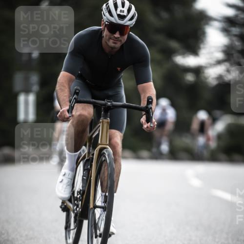 21.06.2026 - 29. Vierlanden-Triathlon H.Heesch http://msf.ph/oto/9901106 21.06.2026 09:29:56 Radfahren 7, 38, 59, 67, 82, 88, 100, 109 meine-sportfotos.de
