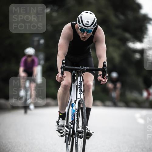21.06.2026 - 29. Vierlanden-Triathlon H.Heesch http://msf.ph/oto/9901172 21.06.2026 09:30:02 Radfahren 38, 59, 67, 82, 100, 109, 163, 232, 276 meine-sportfotos.de