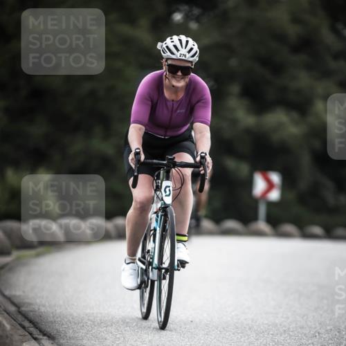 21.06.2026 - 29. Vierlanden-Triathlon H.Heesch http://msf.ph/oto/9901189 21.06.2026 09:30:04 Radfahren 38, 59, 82, 100, 109, 163, 174, 232, 276 meine-sportfotos.de