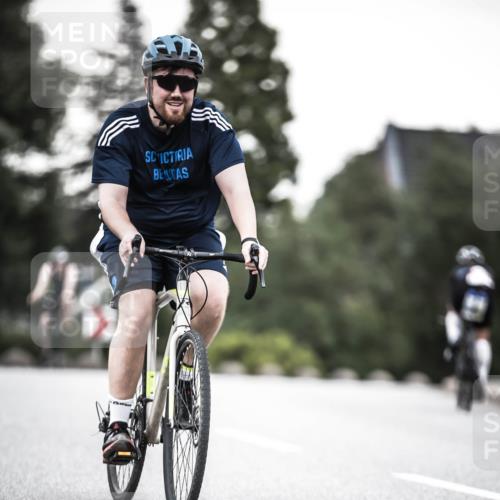 21.06.2026 - 29. Vierlanden-Triathlon H.Heesch http://msf.ph/oto/9901233 21.06.2026 10:11:19 Radfahren 325, 338 meine-sportfotos.de