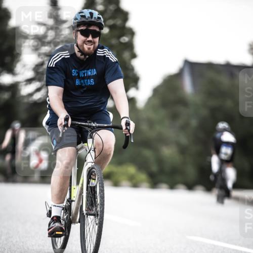 21.06.2026 - 29. Vierlanden-Triathlon H.Heesch http://msf.ph/oto/9901236 21.06.2026 10:11:19 Radfahren 325, 338 meine-sportfotos.de