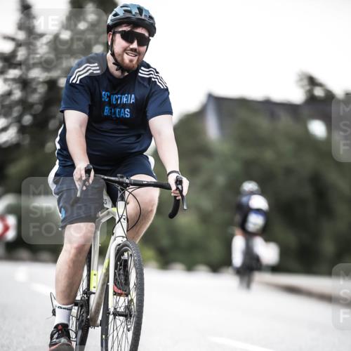 21.06.2026 - 29. Vierlanden-Triathlon H.Heesch http://msf.ph/oto/9901245 21.06.2026 10:11:20 Radfahren 296, 325, 338 meine-sportfotos.de