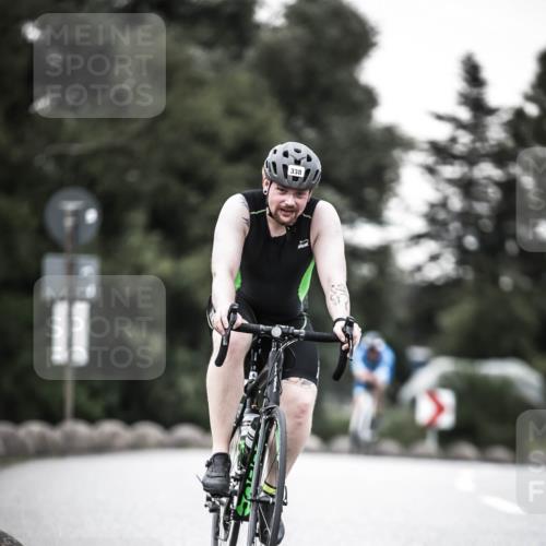 21.06.2026 - 29. Vierlanden-Triathlon H.Heesch http://msf.ph/oto/9901268 21.06.2026 10:11:25 Radfahren 139, 296, 338 meine-sportfotos.de