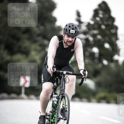 21.06.2026 - 29. Vierlanden-Triathlon H.Heesch http://msf.ph/oto/9901290 21.06.2026 10:11:25 Radfahren 139, 296, 338 meine-sportfotos.de