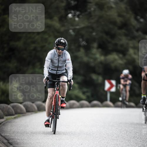 21.06.2026 - 29. Vierlanden-Triathlon H.Heesch http://msf.ph/oto/9901311 21.06.2026 09:30:37 Radfahren 35, 147, 159, 225, 248 meine-sportfotos.de