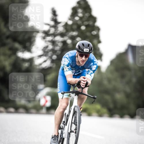 21.06.2026 - 29. Vierlanden-Triathlon H.Heesch http://msf.ph/oto/9901319 21.06.2026 10:11:29 Radfahren 139, 198, 296, 338 meine-sportfotos.de