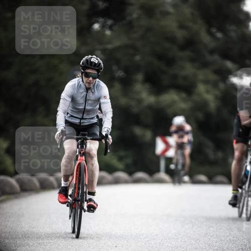 21.06.2026 - 29. Vierlanden-Triathlon H.Heesch http://msf.ph/oto/9901320 21.06.2026 09:30:38 Radfahren 147, 159, 225, 248 meine-sportfotos.de